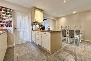 Kitchen/Diner- click for photo gallery